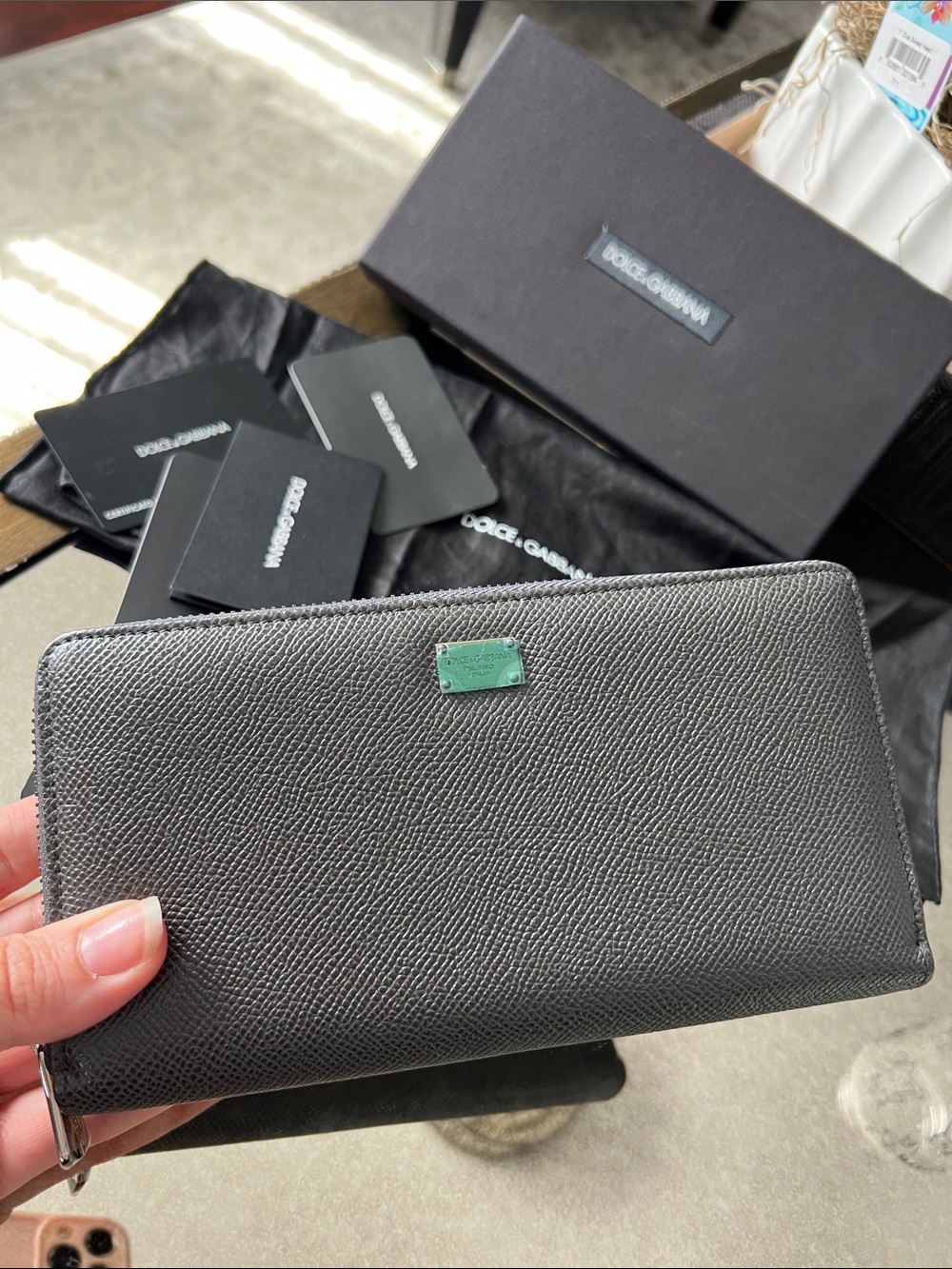 Dolce & Gabbana Black Leather Zip-Around Wallet with Green Logo Plaque